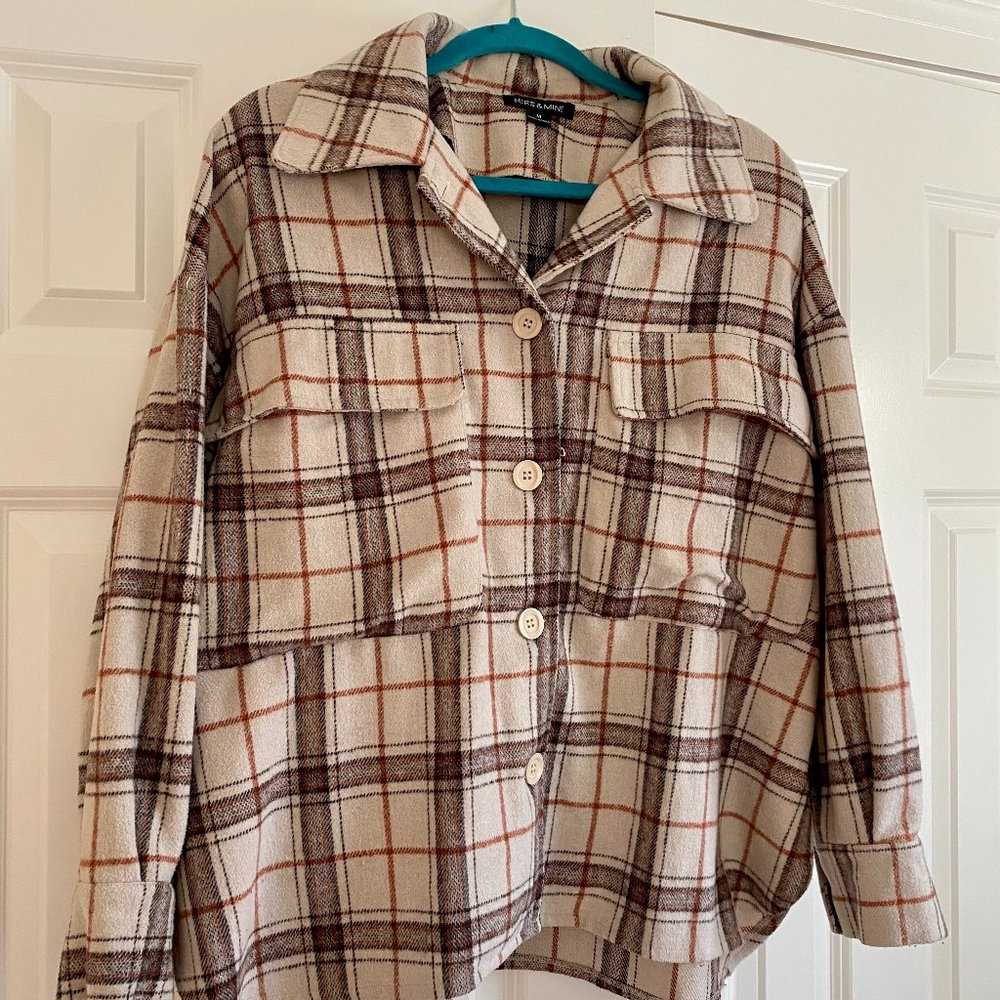 Size Medium Oversized Neutral Thick Flannel